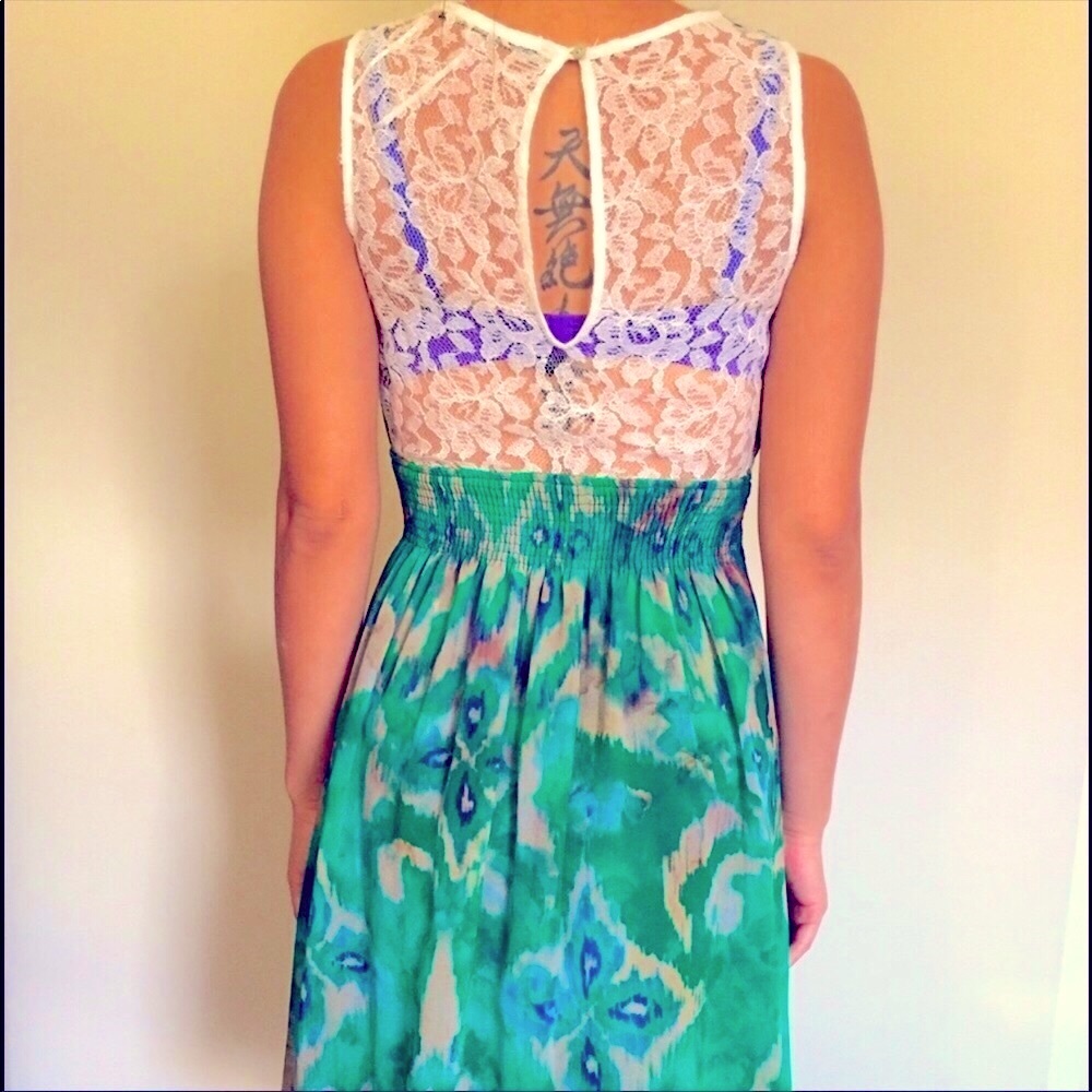 SOLD✖️NWOT ZARA Basic Peacock Lace Back Dress - Picture 2 of 5